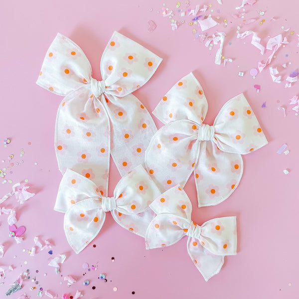 Pink Daisies Bows