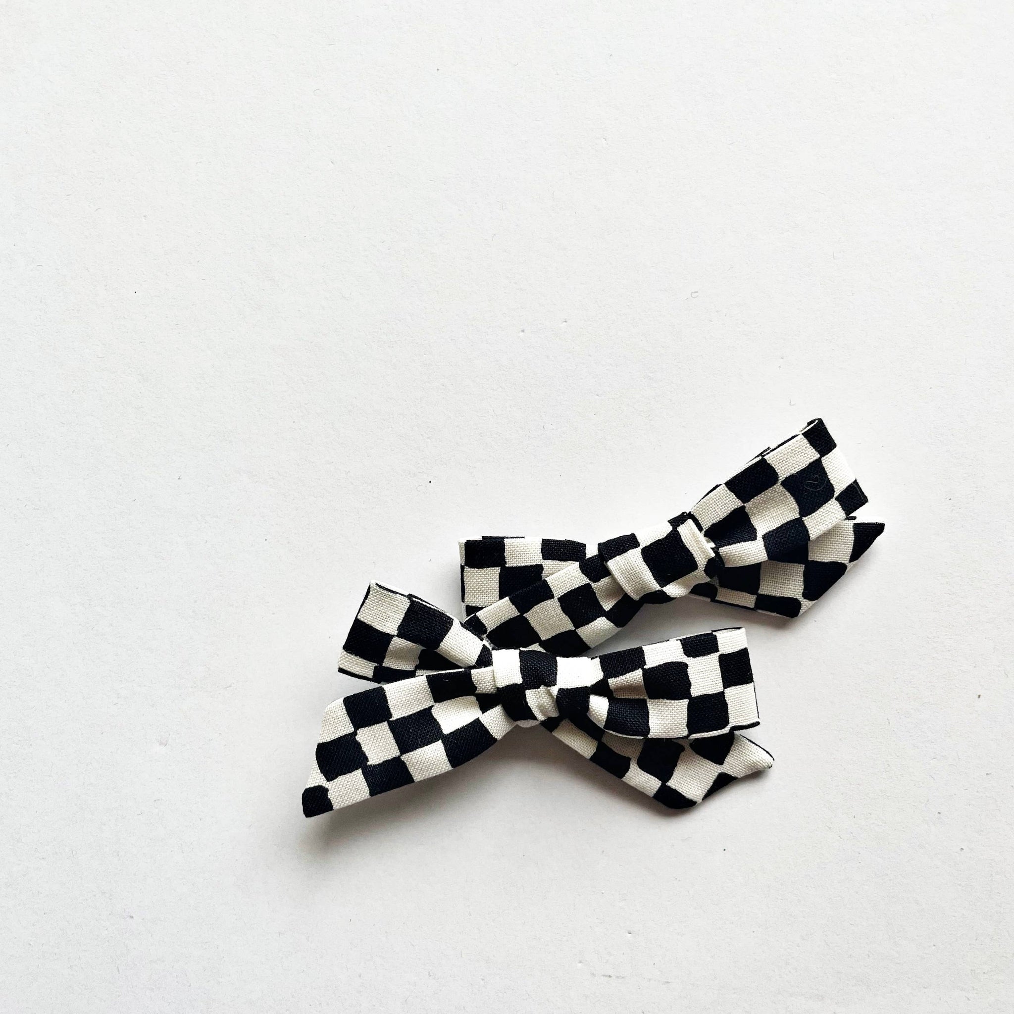 Black & White Checkered Pigtail Bows
